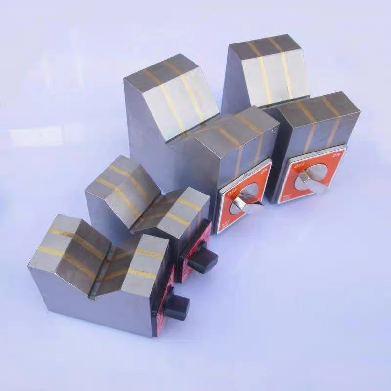Magnetic v na-egbochi akara akwụkwọ